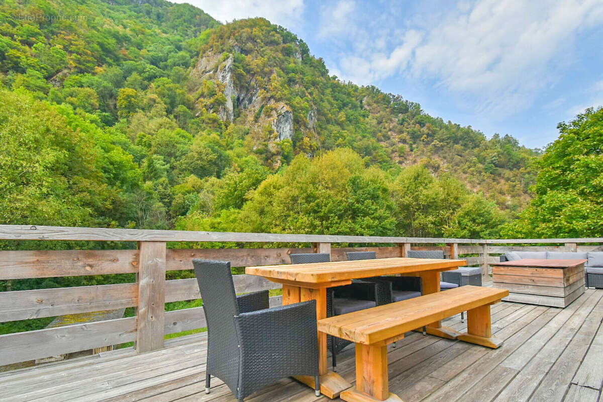 Maison à SAINT-PIERRE-DE-BELLEVILLE