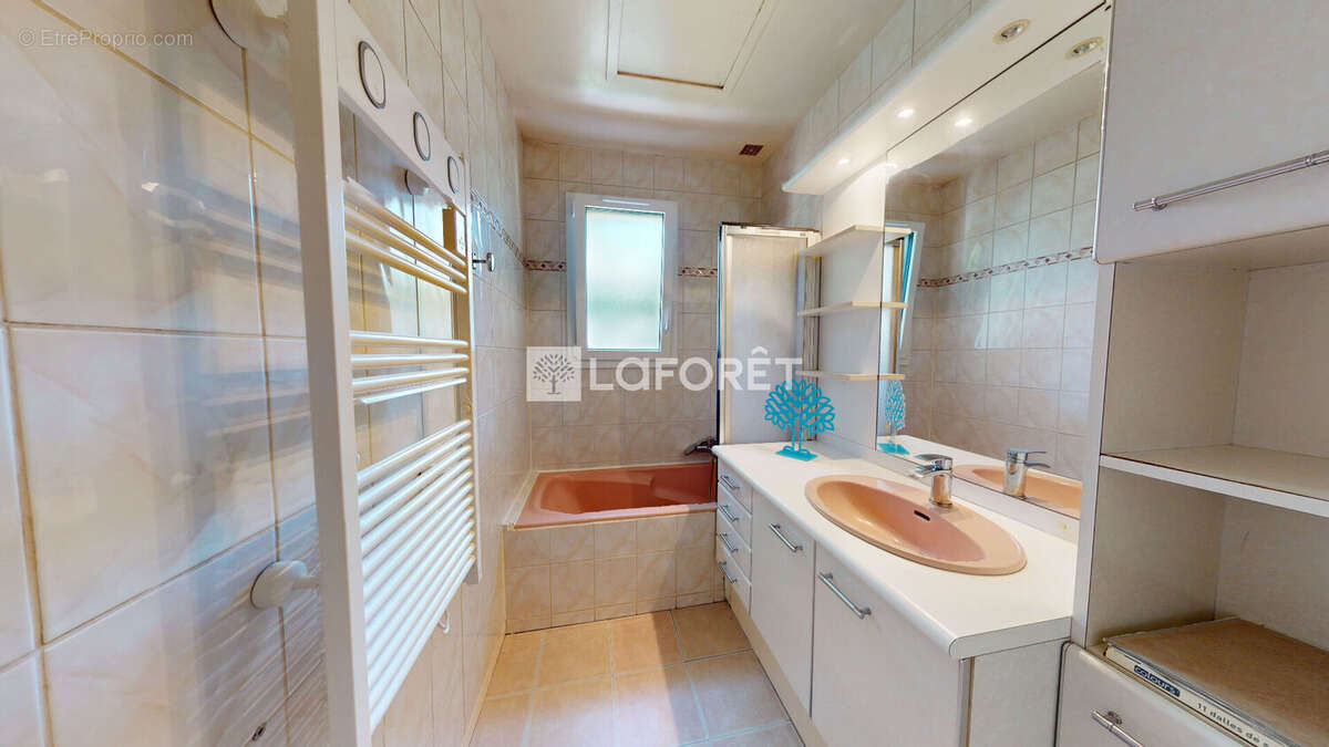 Maison à LILLEBONNE