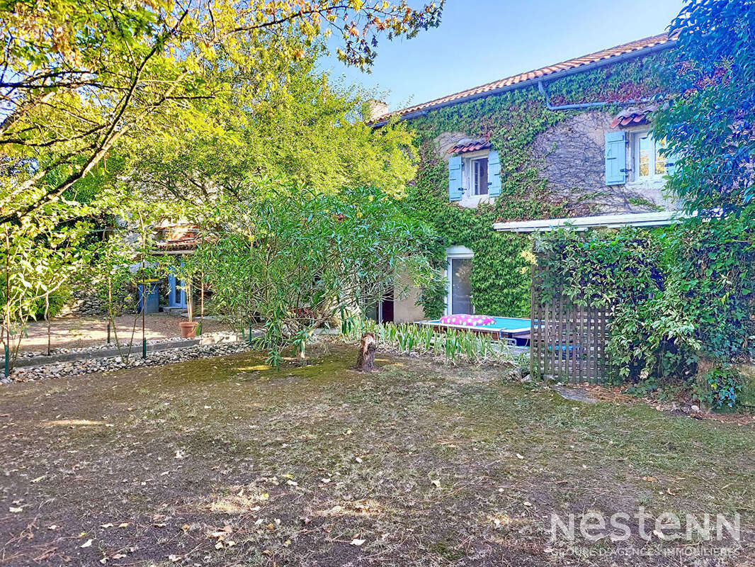 Maison à VALENCE-SUR-BAISE