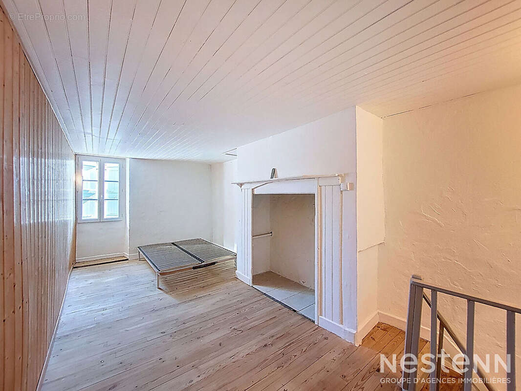 Maison à VALENCE-SUR-BAISE