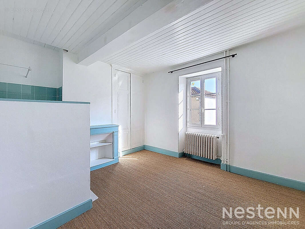 Maison à VALENCE-SUR-BAISE