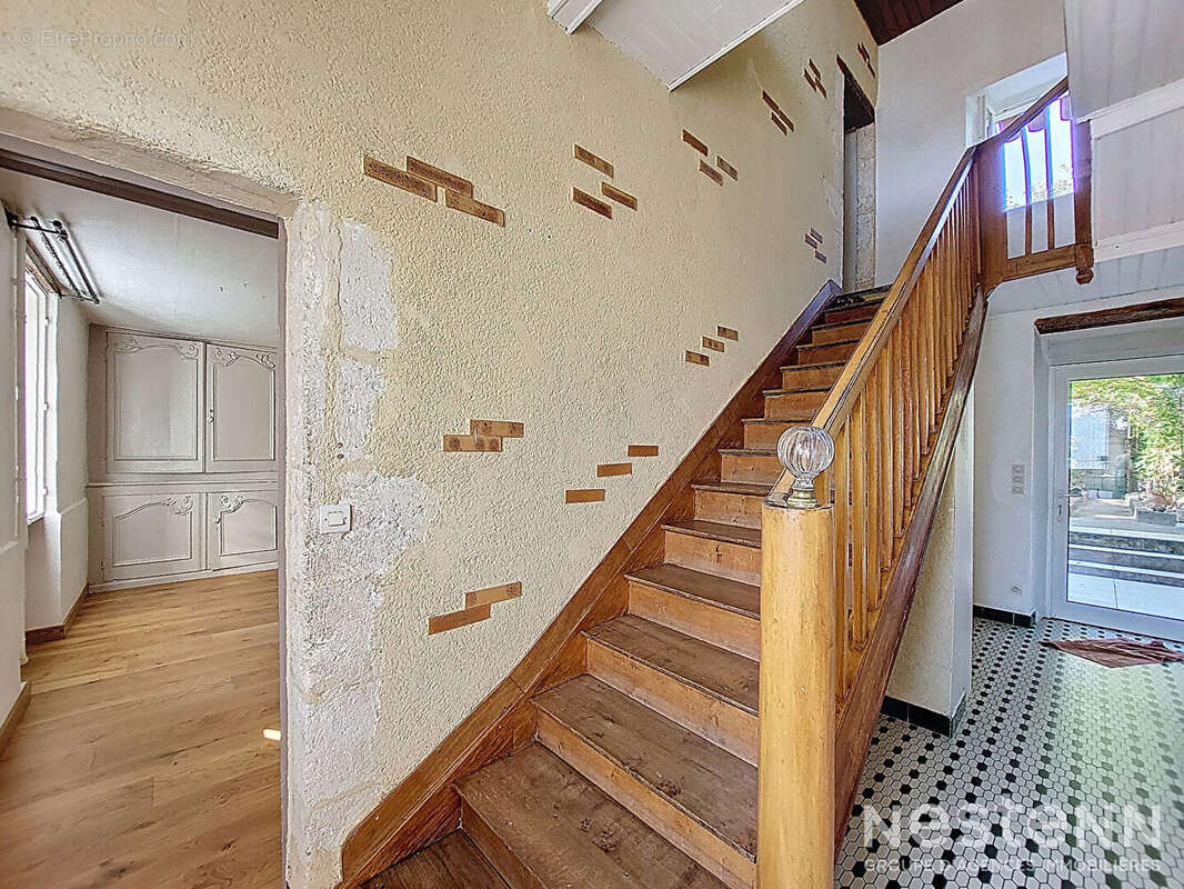 Maison à VALENCE-SUR-BAISE