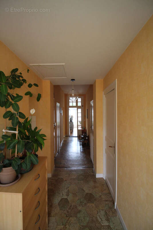 Maison à JAVERLHAC-ET-LA-CHAPELLE-SAINT-ROBERT