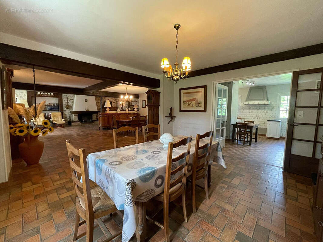 Maison à CONDE-EN-BRIE