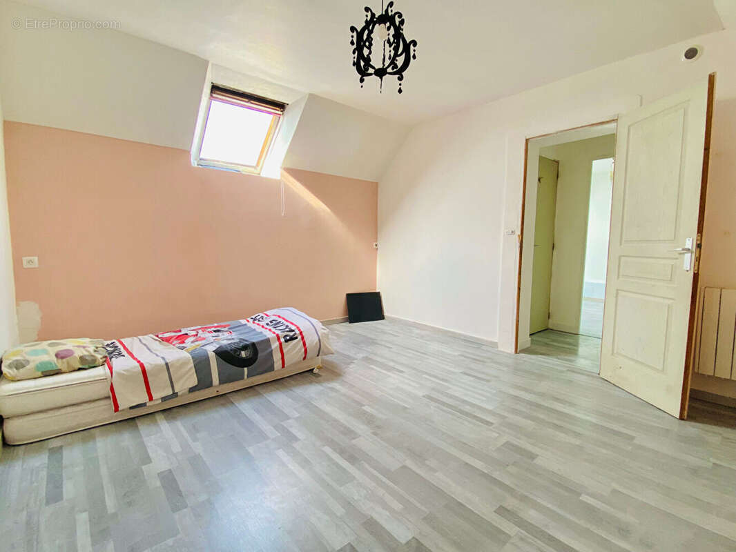 Maison à LE MESNIL-EN-THELLE