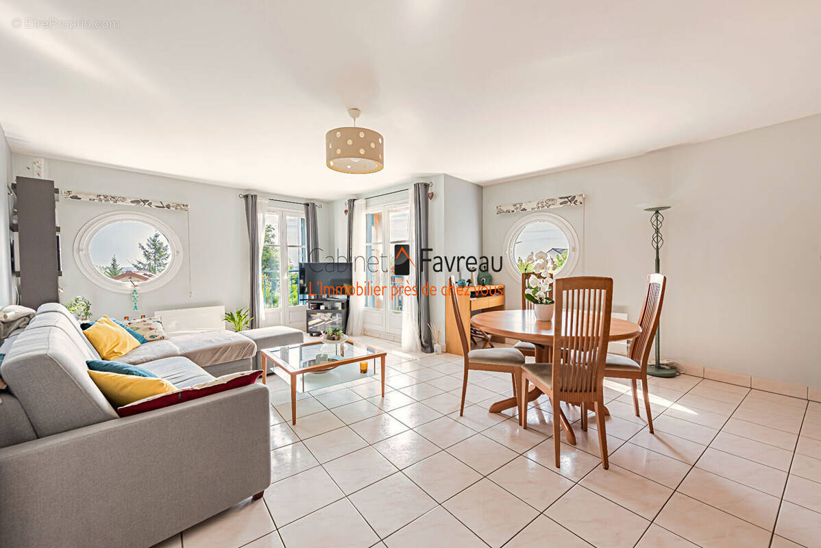 Appartement à THIAIS