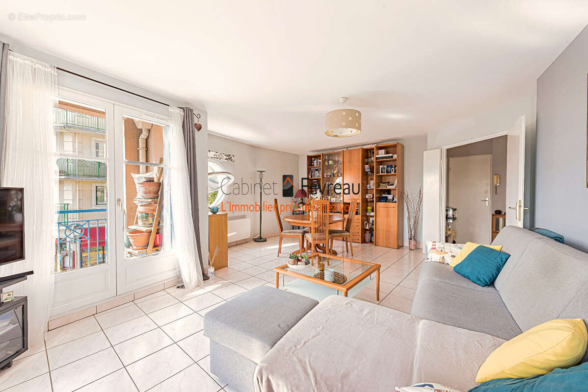 Appartement à THIAIS