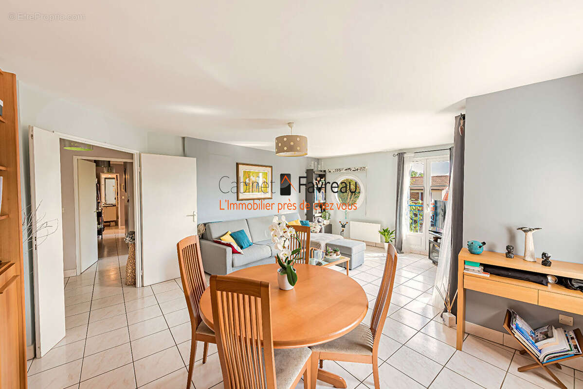 Appartement à THIAIS