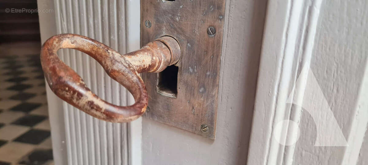 Maison à FOX-AMPHOUX