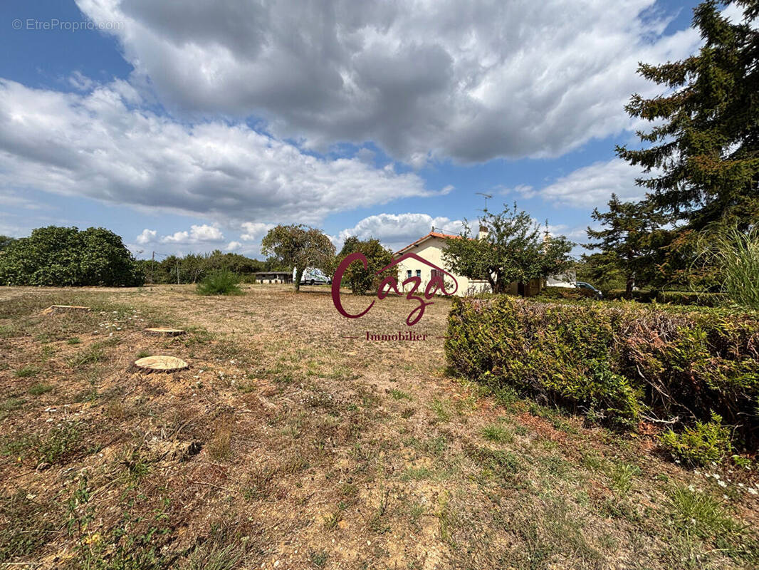Terrain à SALLEBOEUF