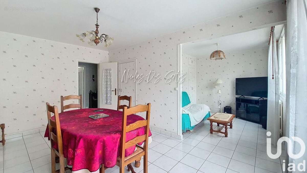Photo 2 - Appartement à SAINT-DENIS
