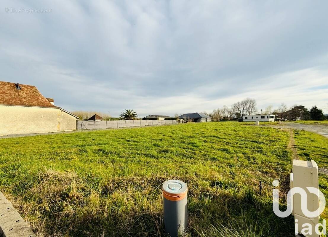 Photo 1 - Terrain à MONT