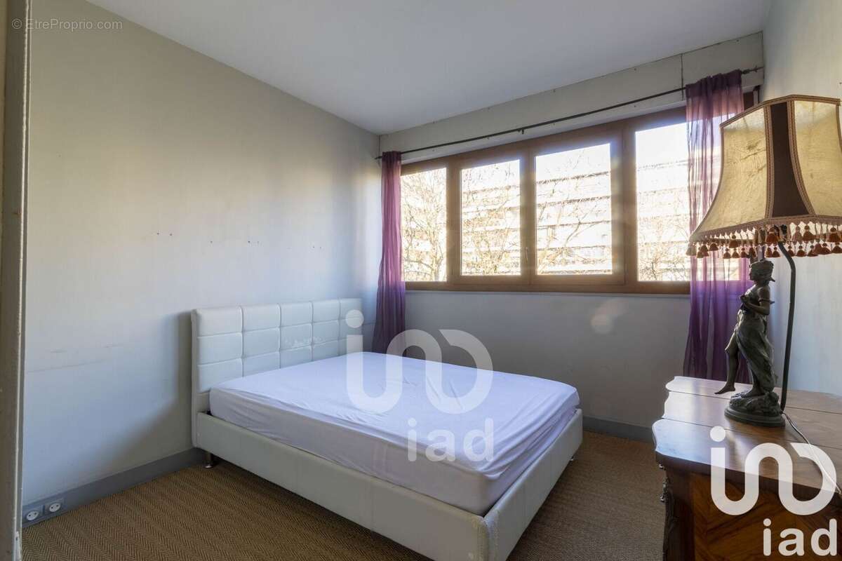 Photo 8 - Appartement à LA CELLE-SAINT-CLOUD