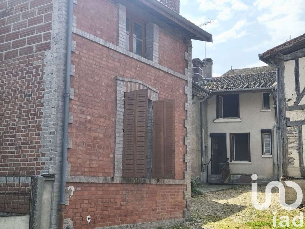 Photo 2 - Maison à CHAVANGES