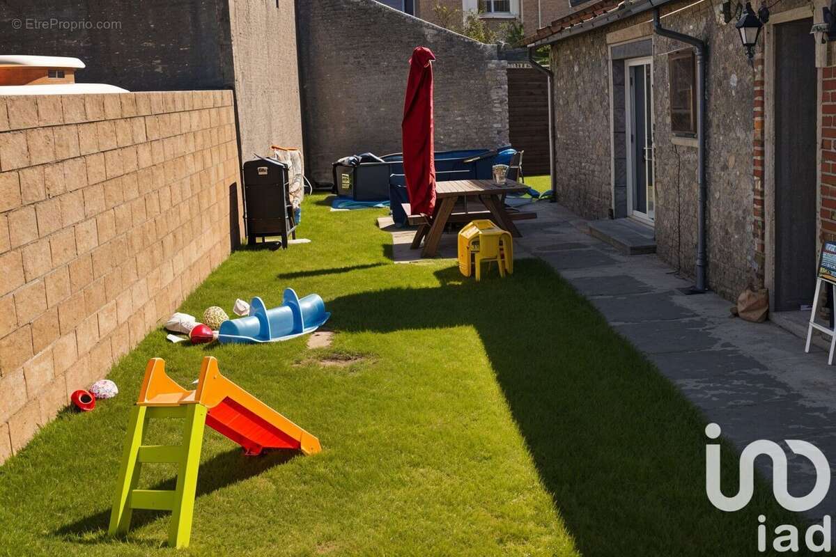 Photo 2 - Maison à LA CHAPELLE-SAINT-MARTIN-EN-PLAINE