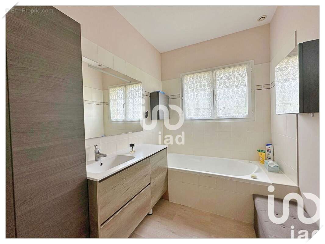 Photo 9 - Maison à AMBARES-ET-LAGRAVE