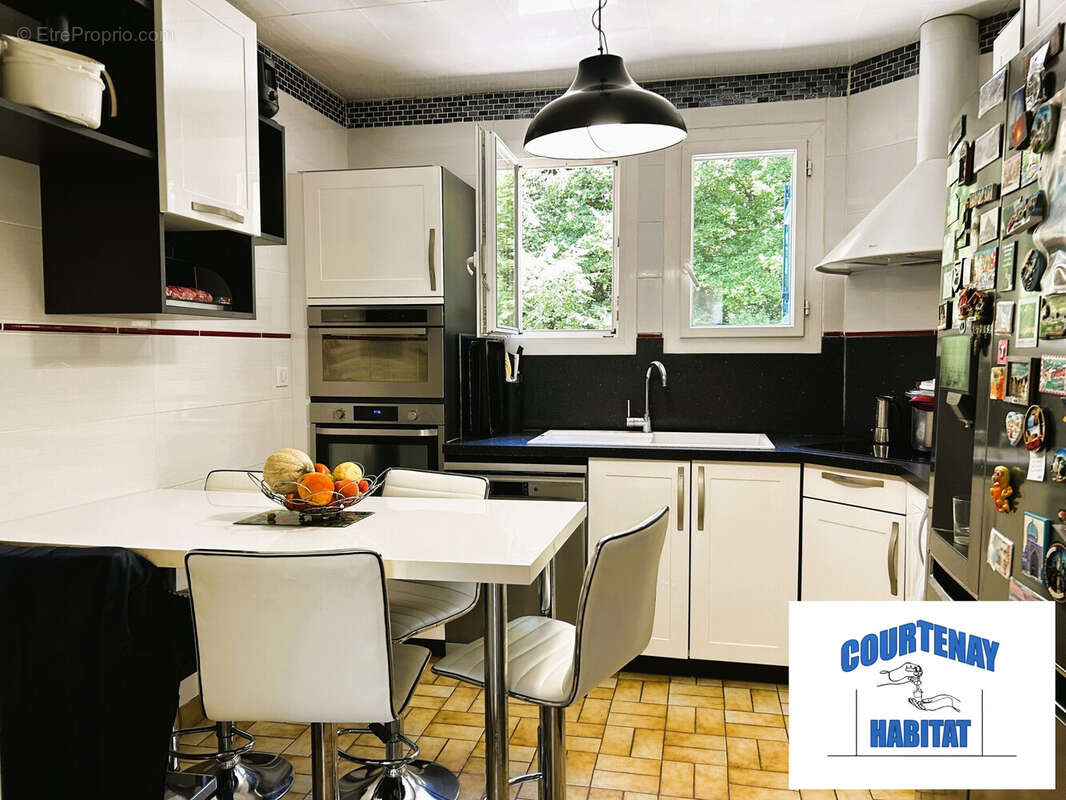 Maison à COURTENAY