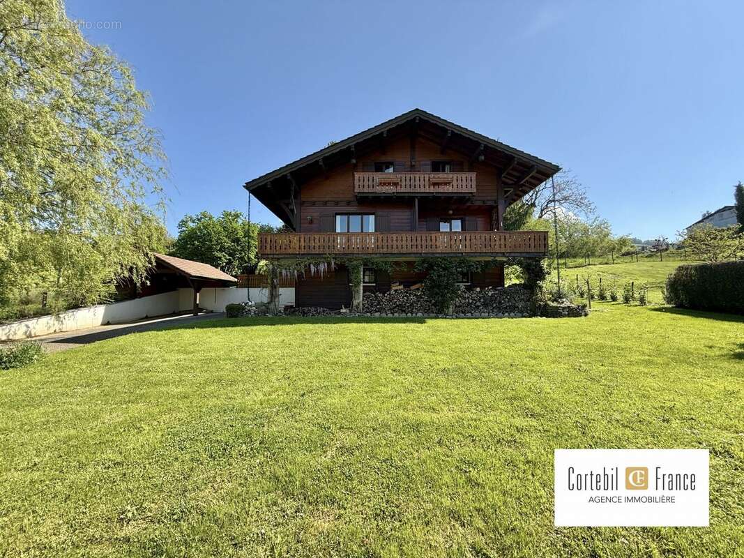 Maison à CRUSEILLES