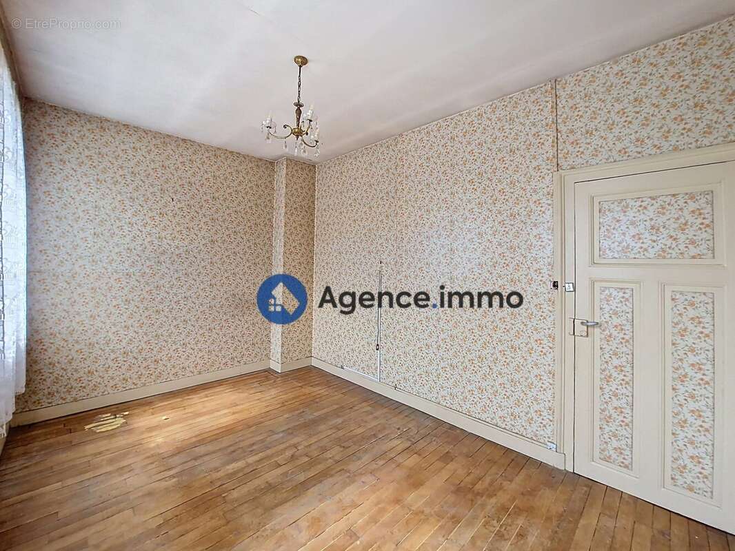 Maison à CHATEAU-LA-VALLIERE