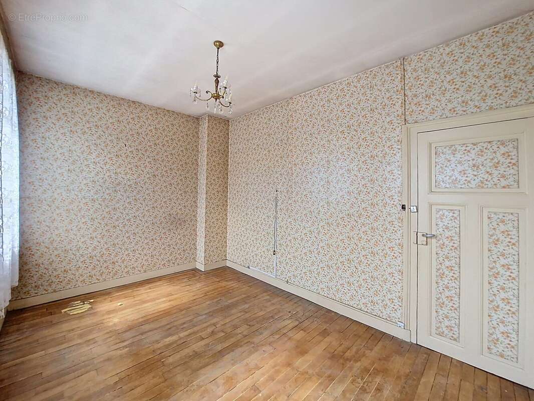 Maison à CHATEAU-LA-VALLIERE