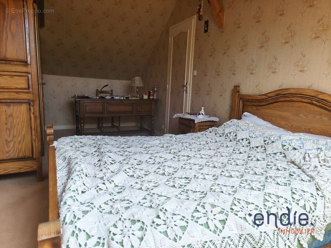 Maison à COSNE-D&#039;ALLIER