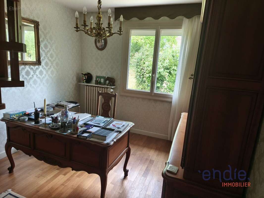 Maison à COSNE-D&#039;ALLIER