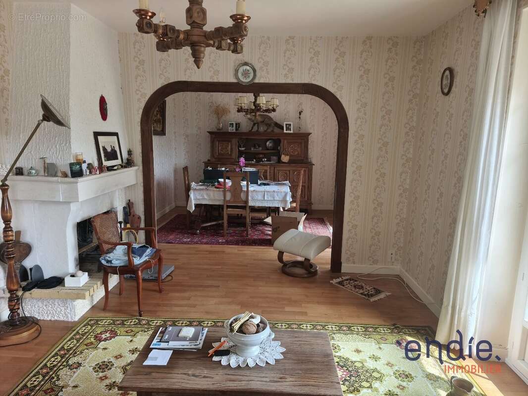 Maison à COSNE-D&#039;ALLIER