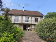 Maison à COSNE-D&#039;ALLIER