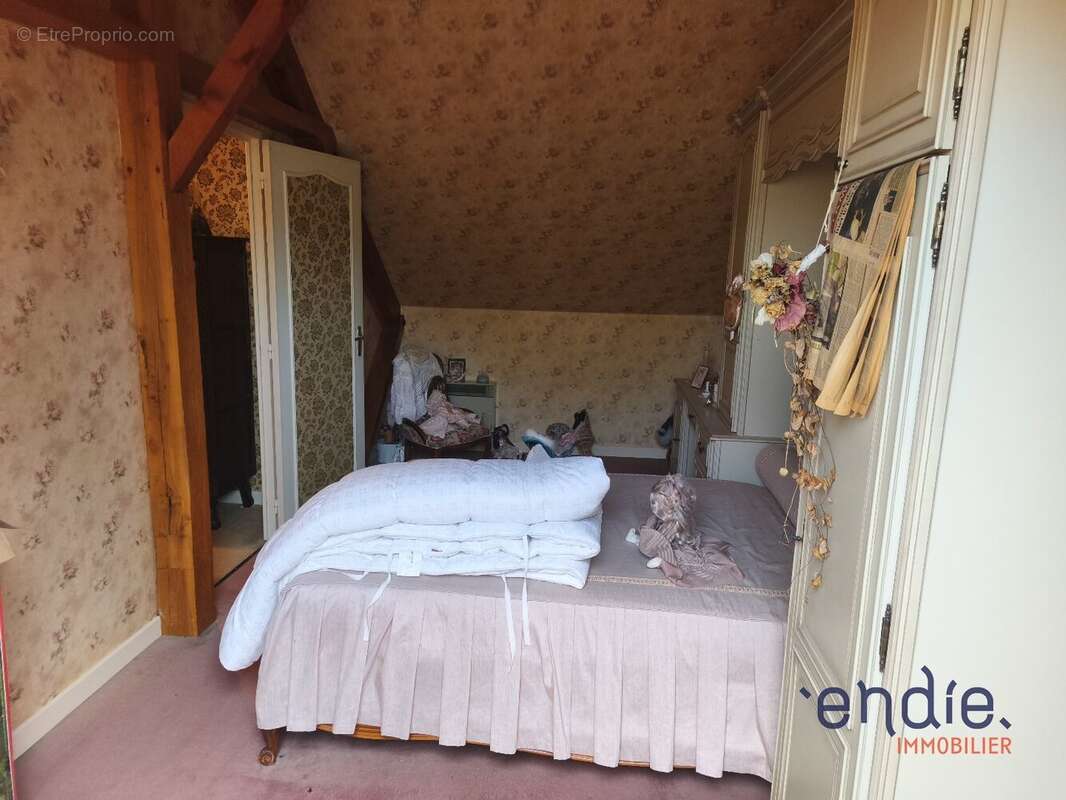 Maison à COSNE-D&#039;ALLIER