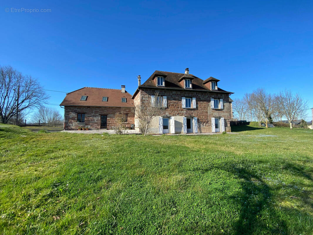 Maison à SAINT-AULAIRE