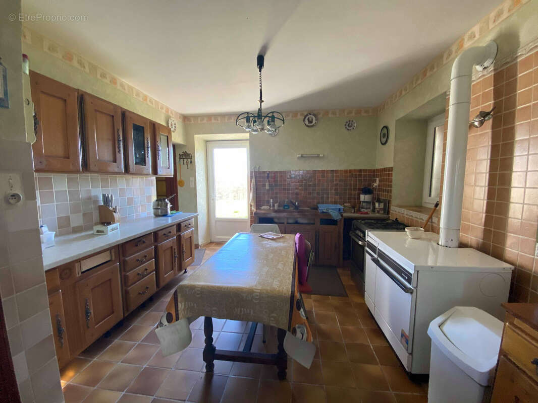 Maison à SAINT-AULAIRE