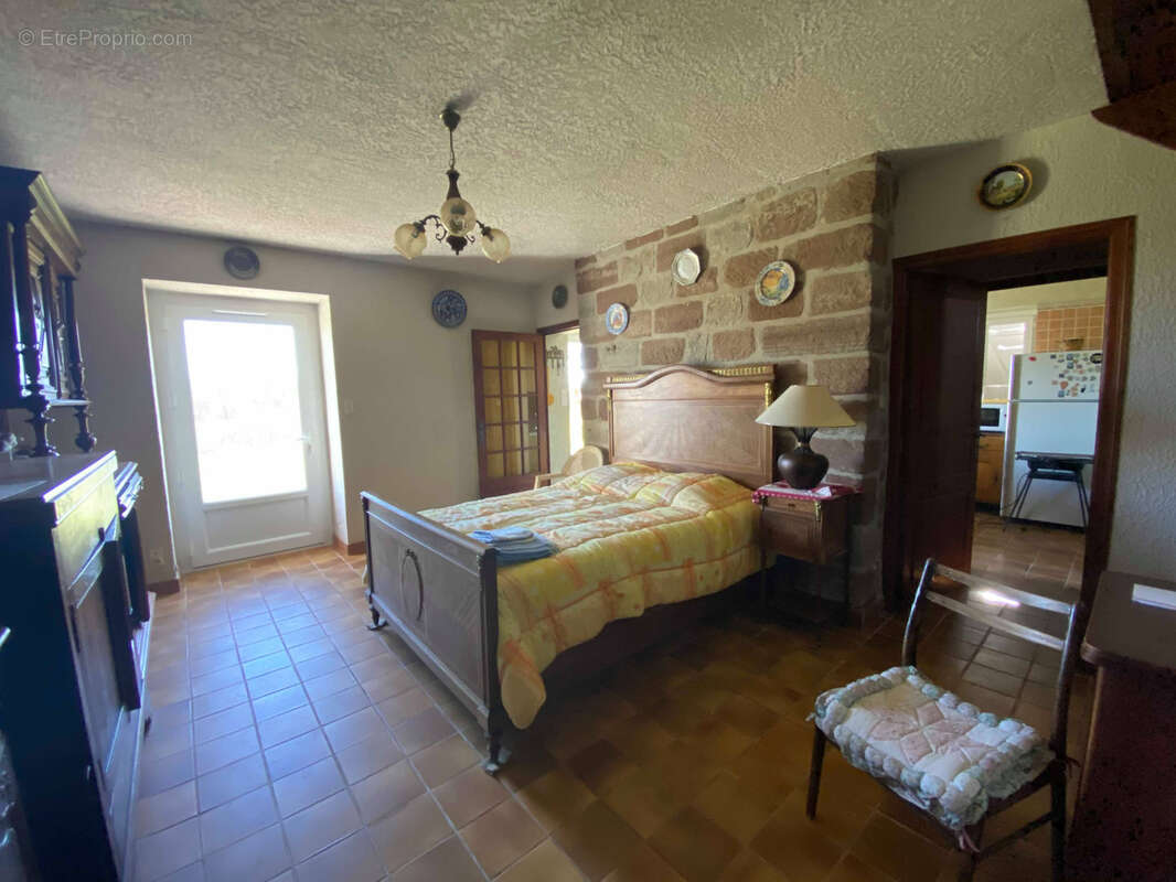 Maison à SAINT-AULAIRE