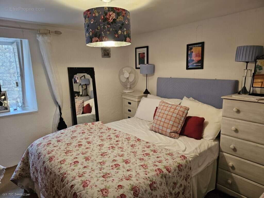 Maison à NANTEUIL-EN-VALLEE