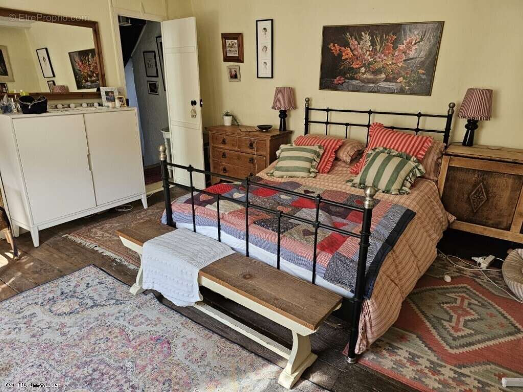 Maison à NANTEUIL-EN-VALLEE