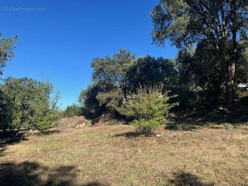 Terrain à VIDAUBAN