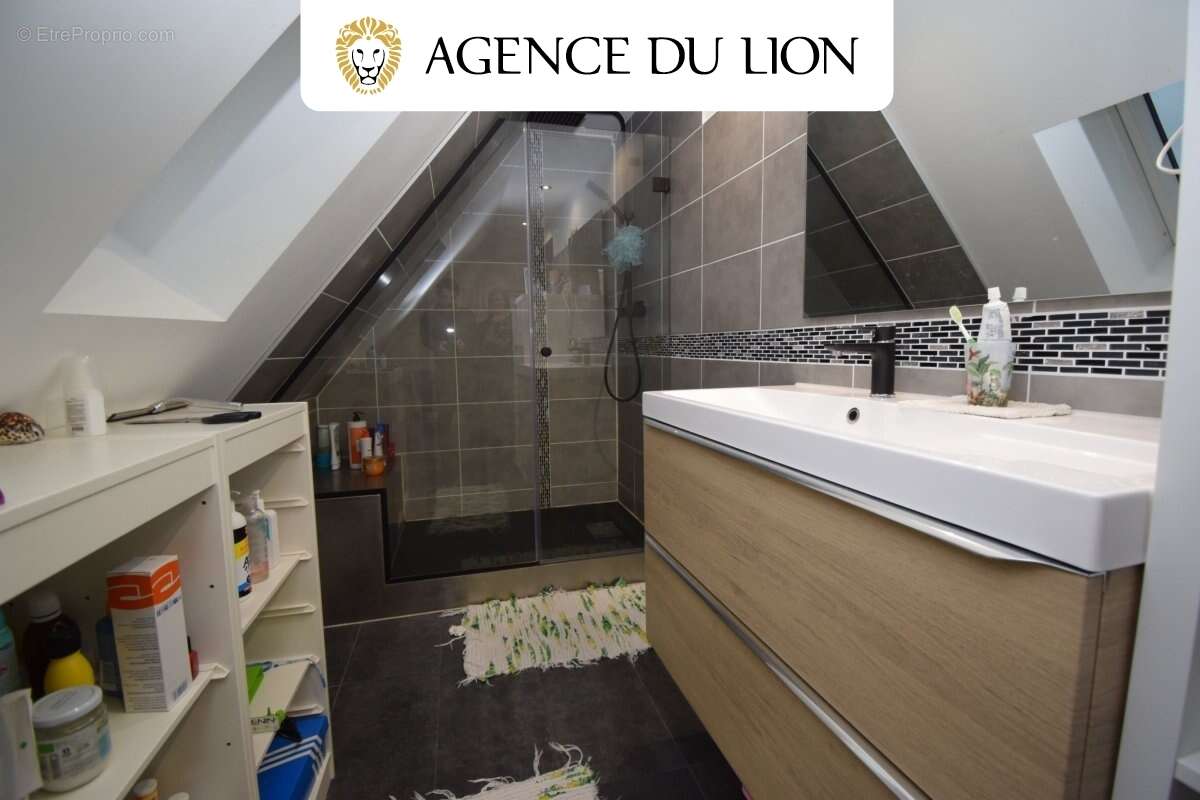 Maison à VERT-EN-DROUAIS