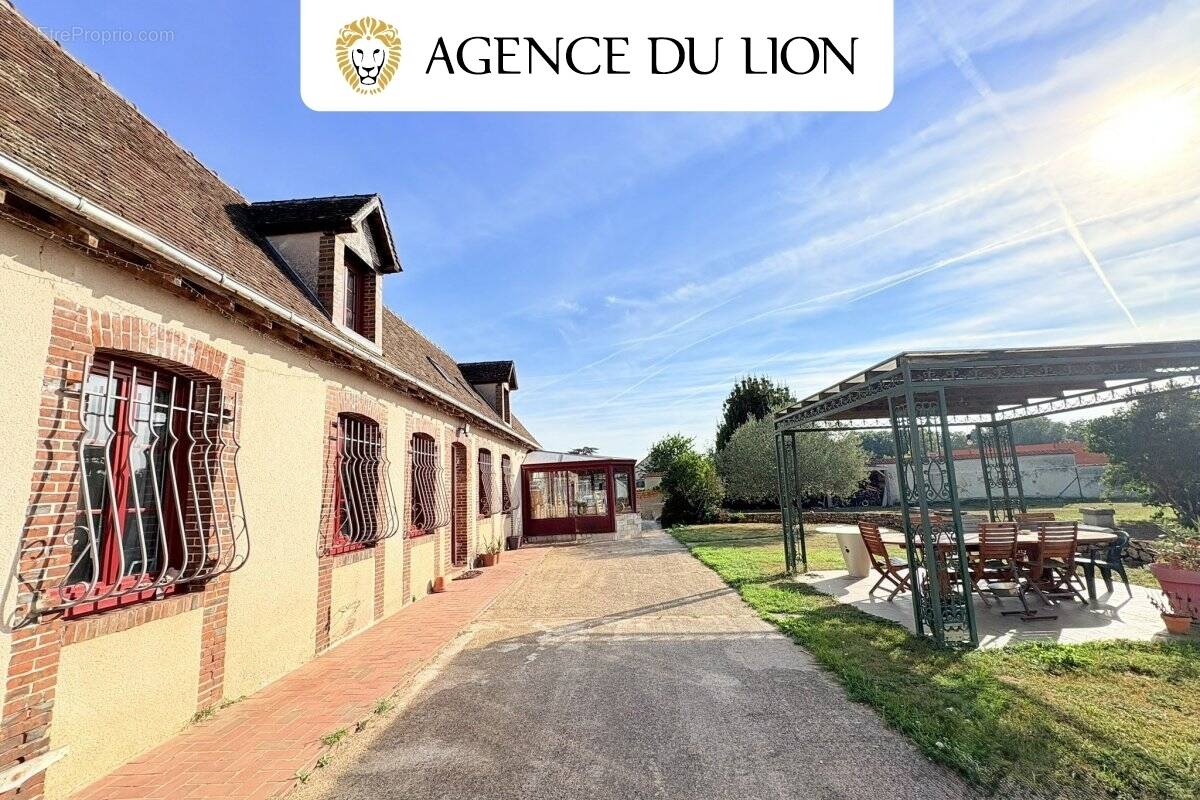 Maison à VERT-EN-DROUAIS