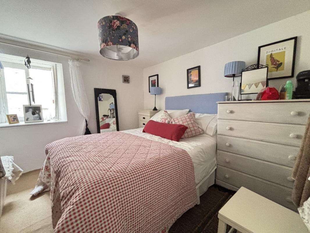 Maison à NANTEUIL-EN-VALLEE