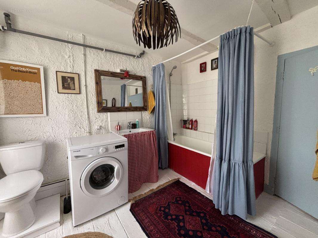 Maison à NANTEUIL-EN-VALLEE