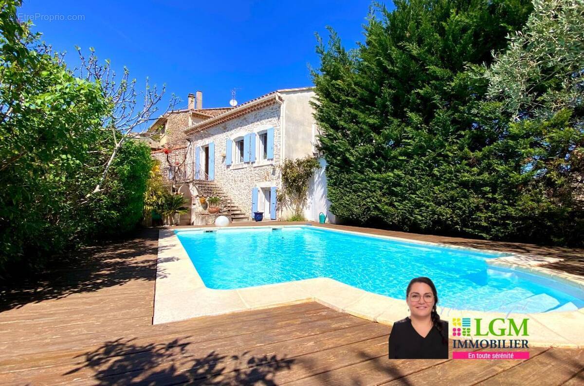 Maison à SAINT-JULIEN-LES-ROSIERS