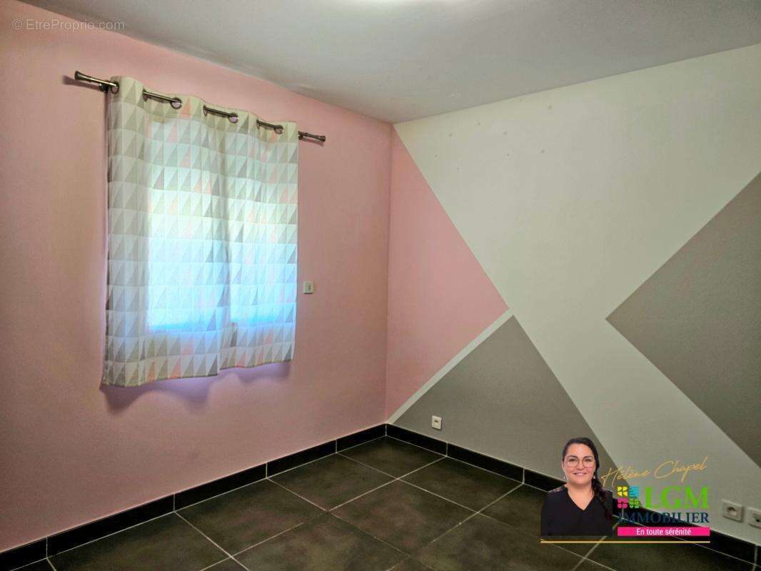 Maison à SAINT-HILAIRE-DE-BRETHMAS