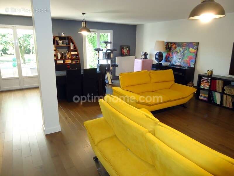 Maison à BELLOY-EN-FRANCE