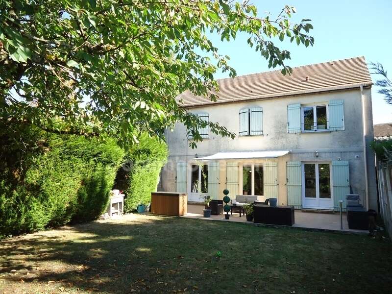 Maison à BELLOY-EN-FRANCE