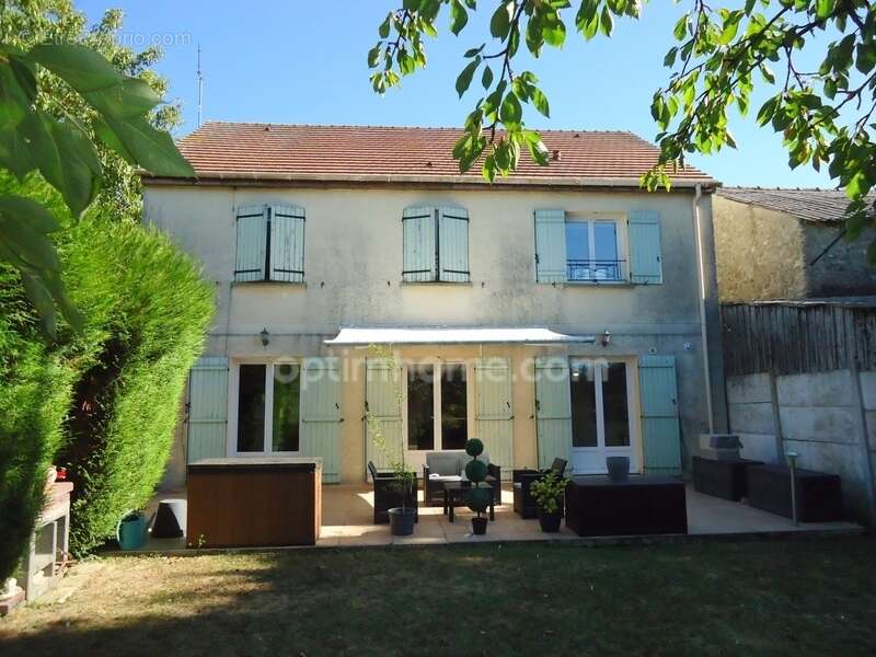 Maison à BELLOY-EN-FRANCE