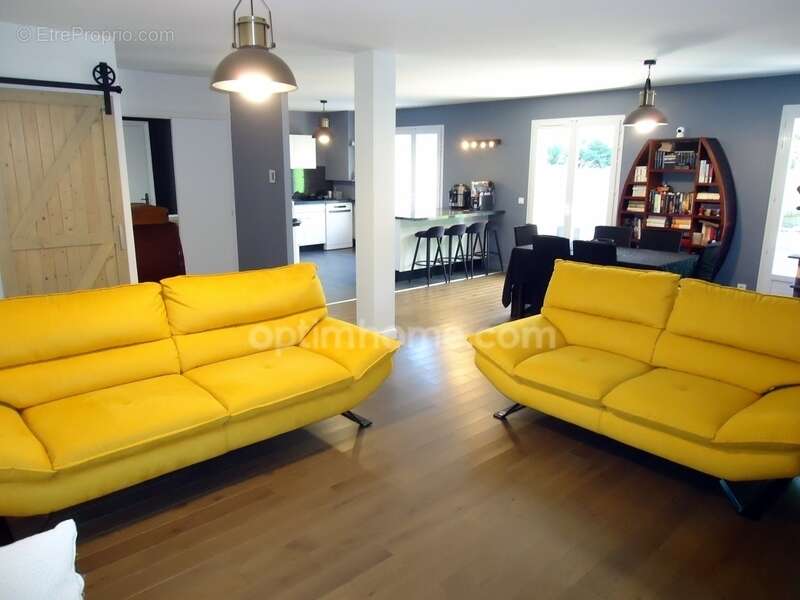 Maison à BELLOY-EN-FRANCE