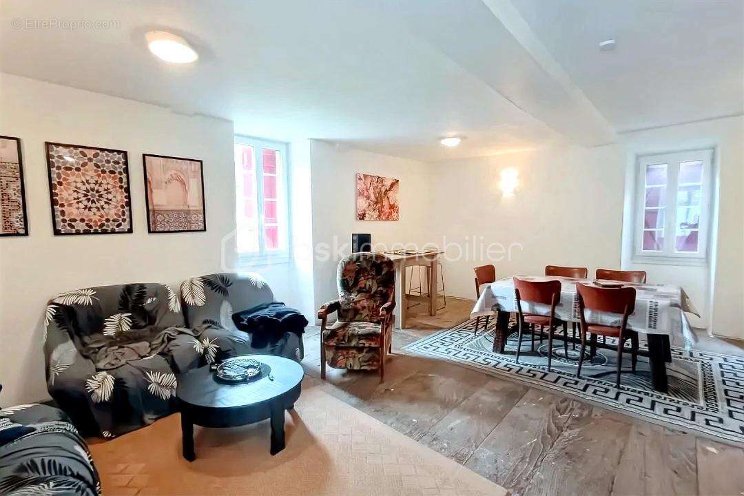 Maison à CETTE-EYGUN