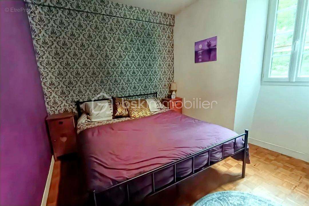 Maison à CETTE-EYGUN