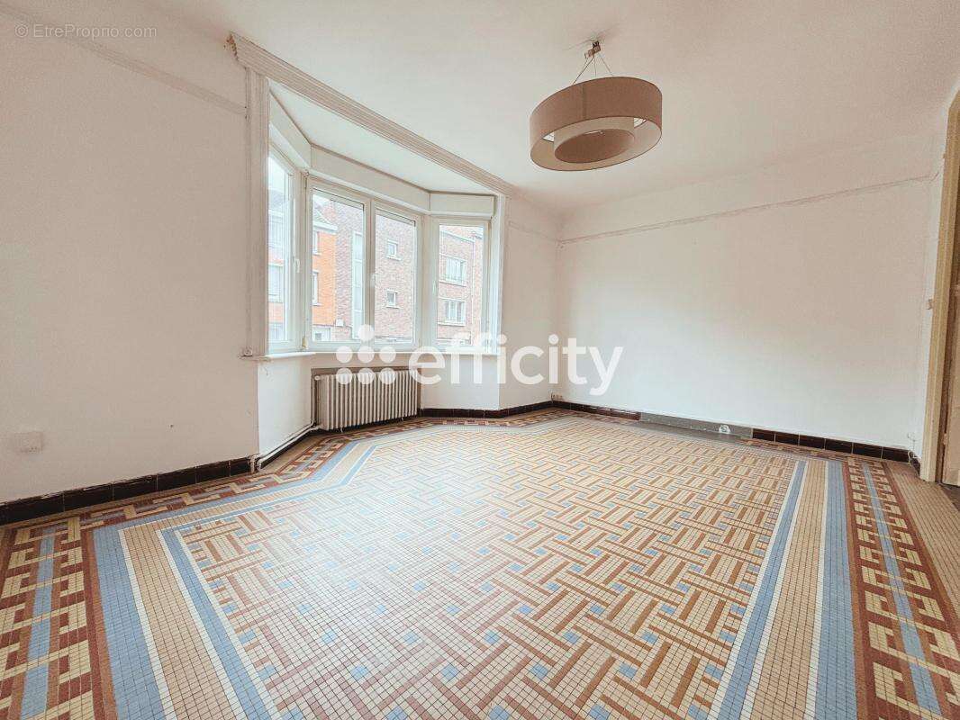 Maison à HELLEMMES-LILLE