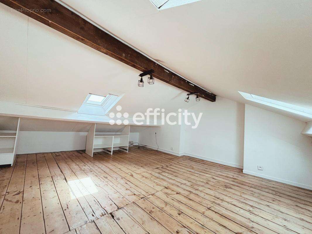 Maison à HELLEMMES-LILLE