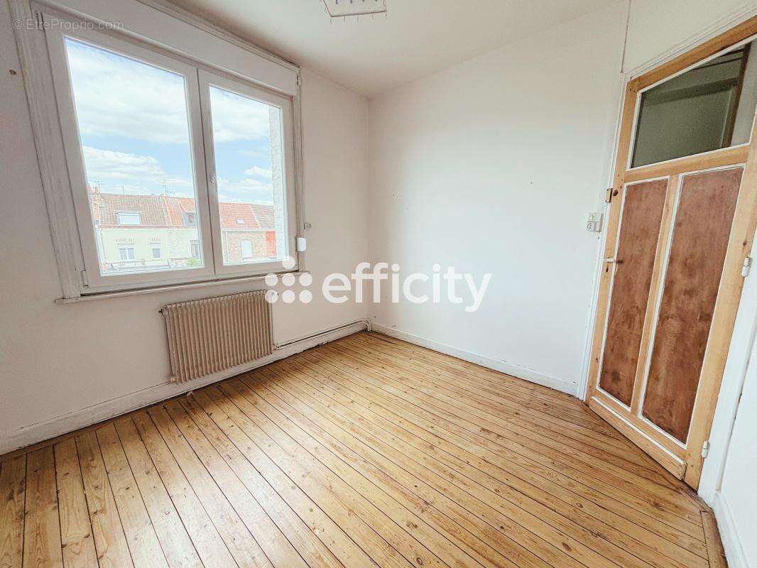 Maison à HELLEMMES-LILLE